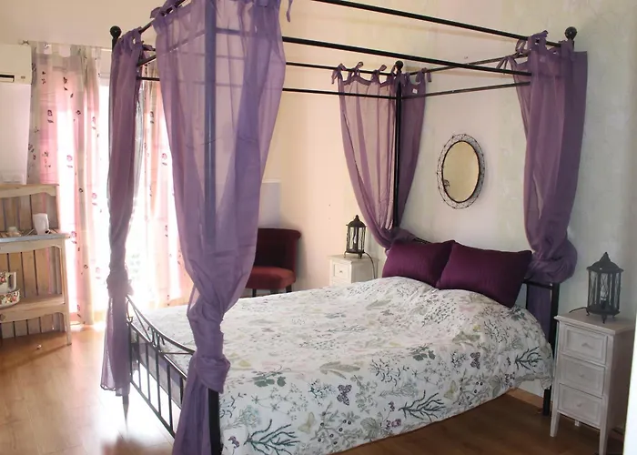 Monplaisir Zen Gasthuis Latrape